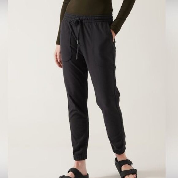 Athleta Pants - Athleta Women's Farallon Jogger in Black